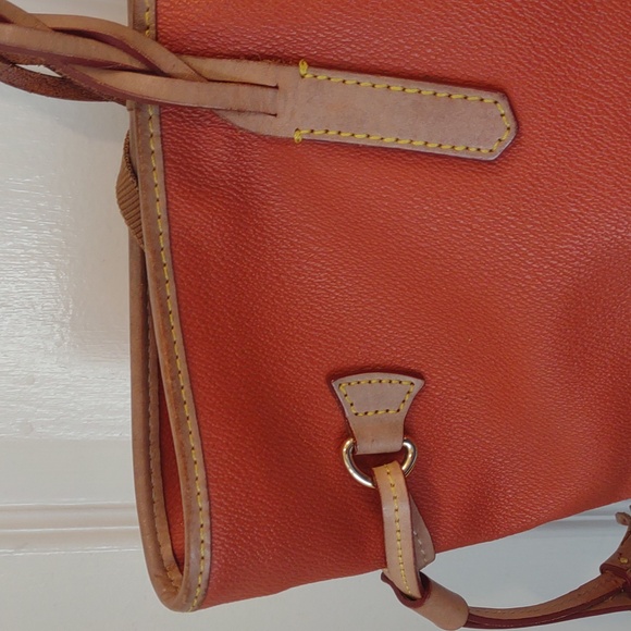 Dooney and Bourke large pebble leather orange tote bag - Picture 8 of 15